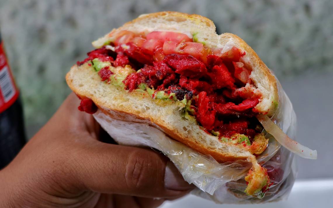 Hacen pedido de 10 lonches y nunca pasan por ellos el caso es viral