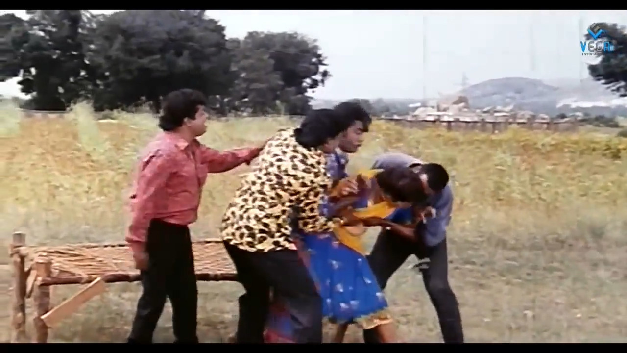 Dolly Minhas Palviahgam Avi - Villains Troubles a Women_4MxpygcjgQs.mp4_20220519_114835.013