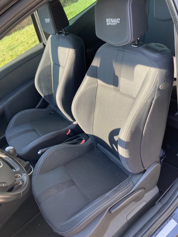 C067AB73-3CC2-498F-93AD-4C9F659FA9F7