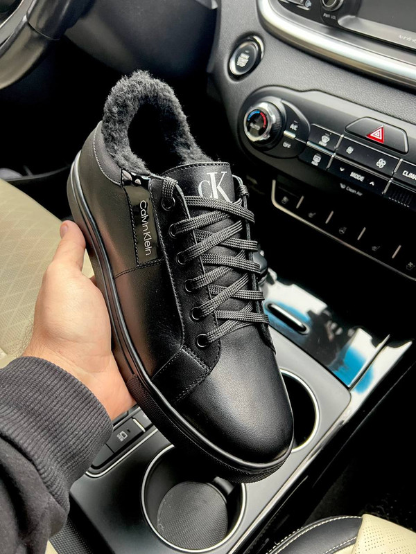 Ск-хутро чорний