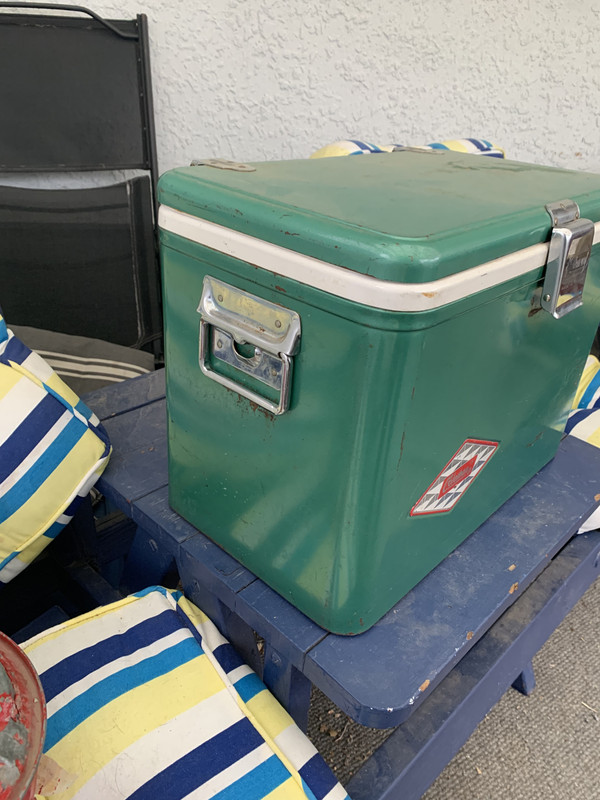 C84B6EB3-8C74-4885-A4CF-F7B77D027F16