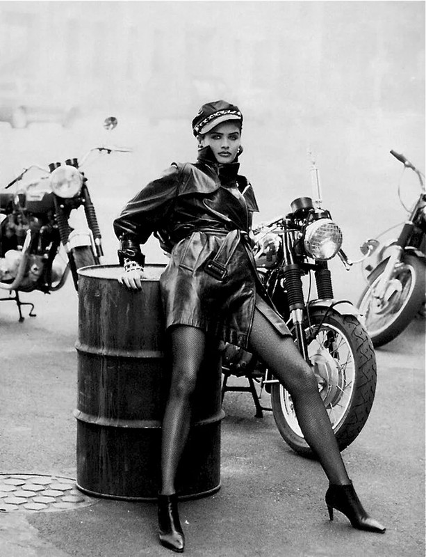 helena-christensen-wild-at-heart-peter-lindbergh-1991 copy