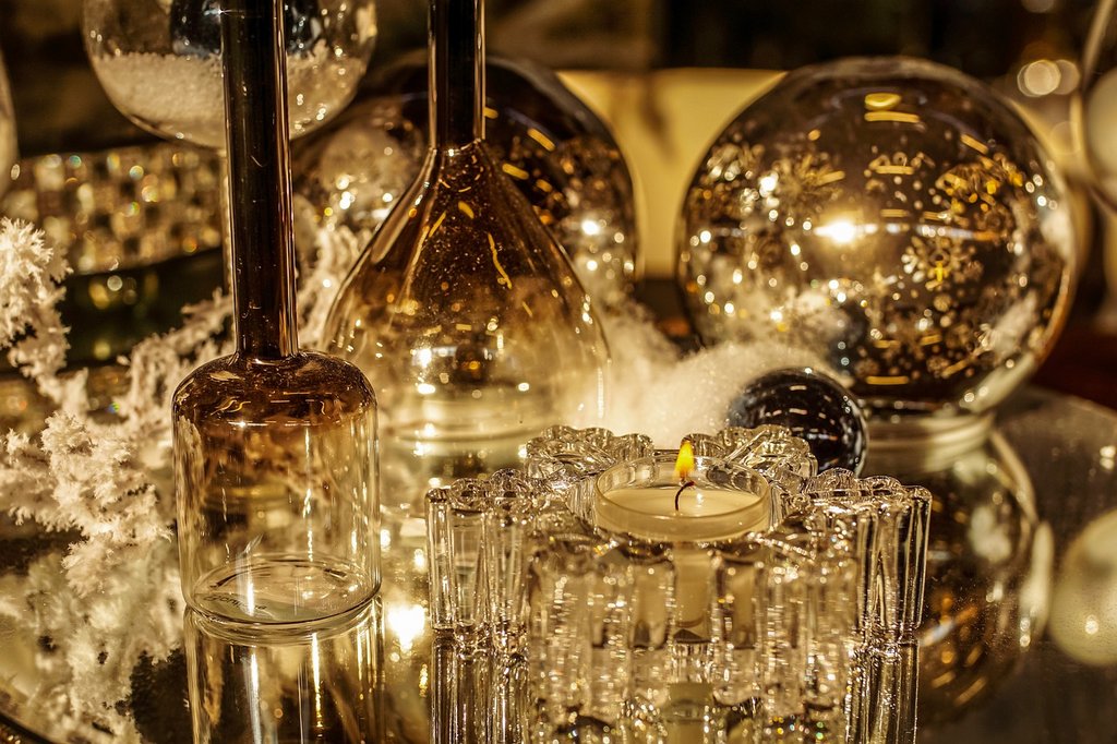 gold-tealight-4637226-1280.jpg