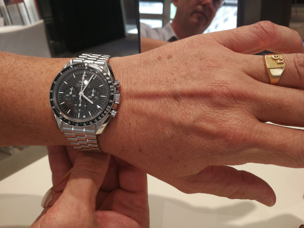 Aide choix montre "indépendante" moins de 8k€ - Page 4 Omega-Speedmaster