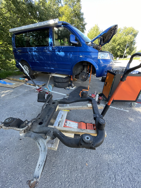 6AF11D06-14A3-4E2C-AA18-E188FF0B7B92