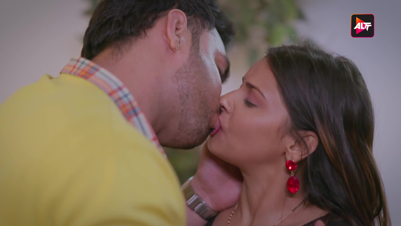 vlcsnap-2025-05-13-01h24m00s762