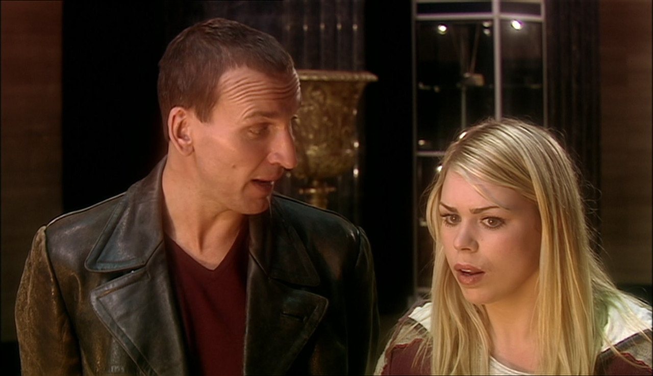 Doctor Who (2005) - S01E02 - The End of the World (1080p BluRay 