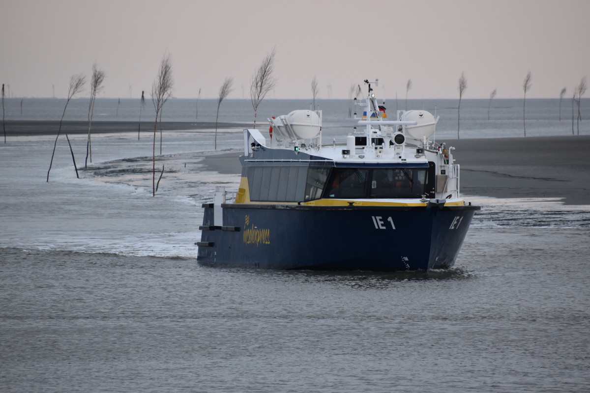 2023.04.18c6b Schnellexpress (1940x1293)