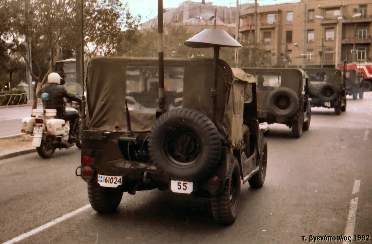 1992-03-25 083