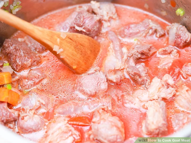 Merebus daging kambing