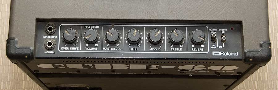 roland-cube-60-chorus-top