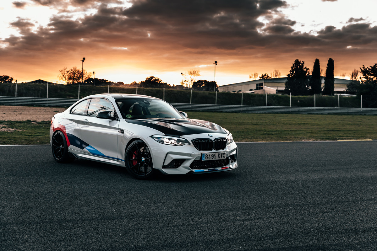 P90386210_highRes_bmw-m2-competition-w