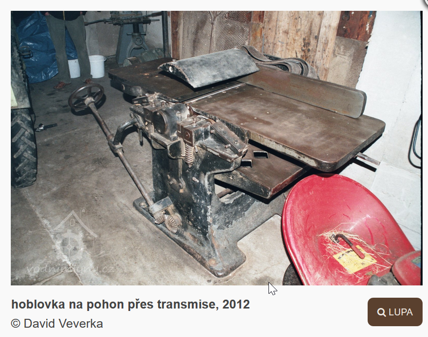 Vébrův, Vrabcův mlýn a tkalcovna