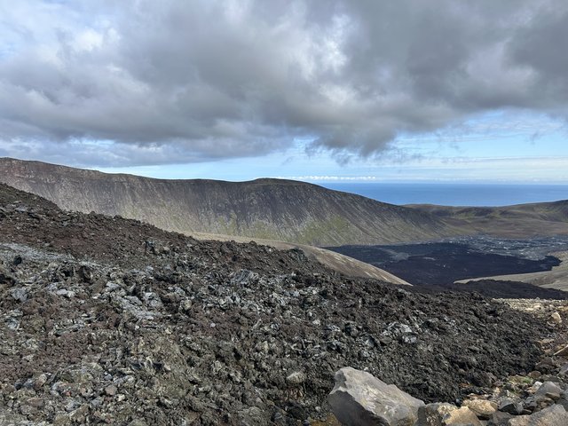 21 DIAS EN NUESTRO SEGUNDO VIAJE A LA TIERRA DEL HIELO Y FUEGO (en construccion) - Blogs de Islandia - 26/06/2025 Península de Reykjanes, pisamos la erupcion de 2023. (19)