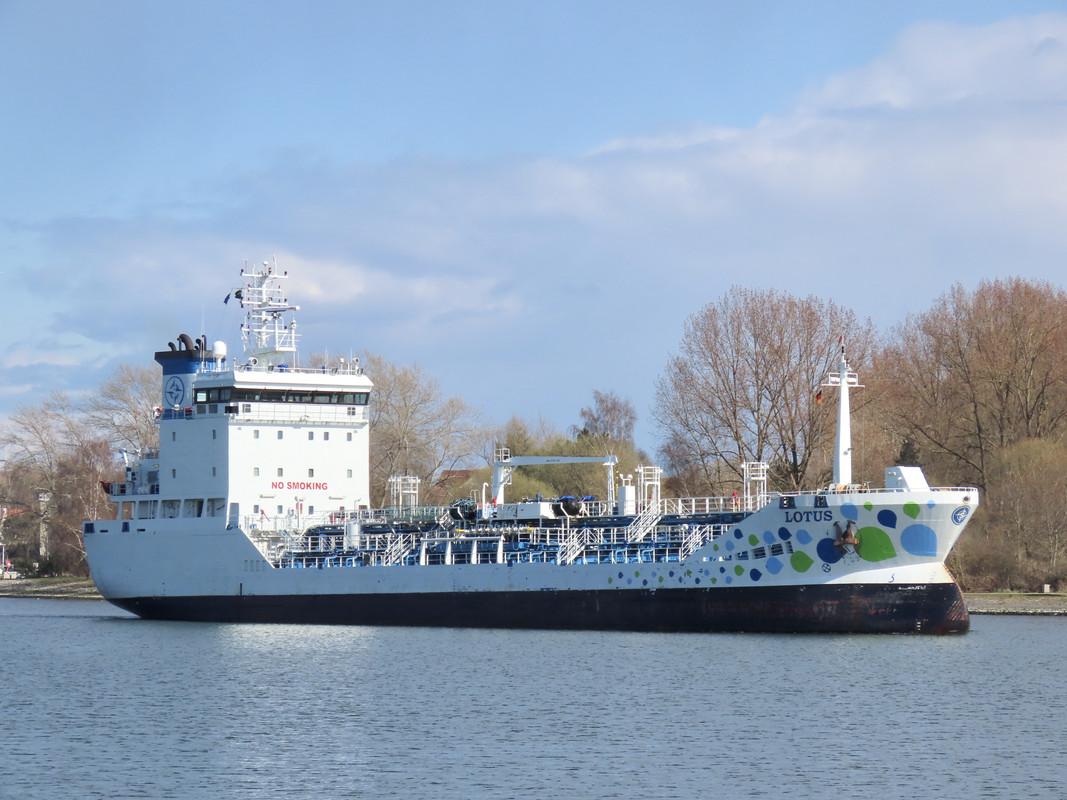 04281C83-8C12-4213-9135-8EFB5D51B24D