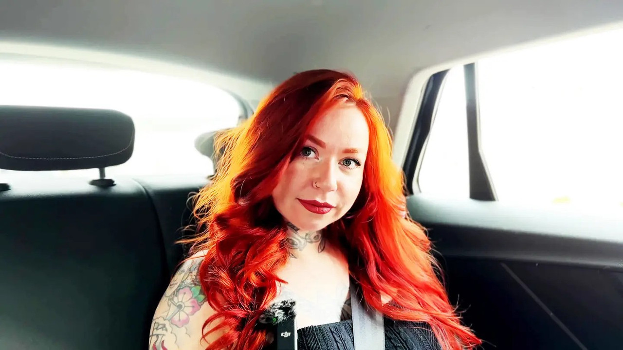 JacquieEtMichelTV 25 02 19 Chloe Its been a while since 28 year old Chloes first threesome