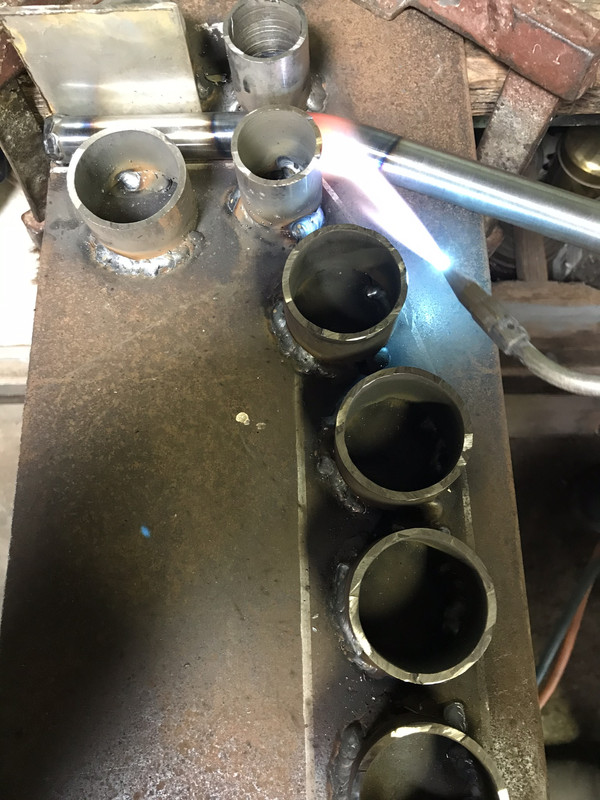 E69A27D6-B98B-4D4B-AD17-E55204913404