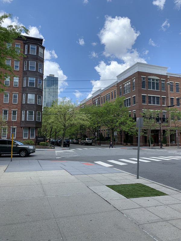 F5A4AFF7-E0C4-41BD-A9B4-54F4FB1F1DBB