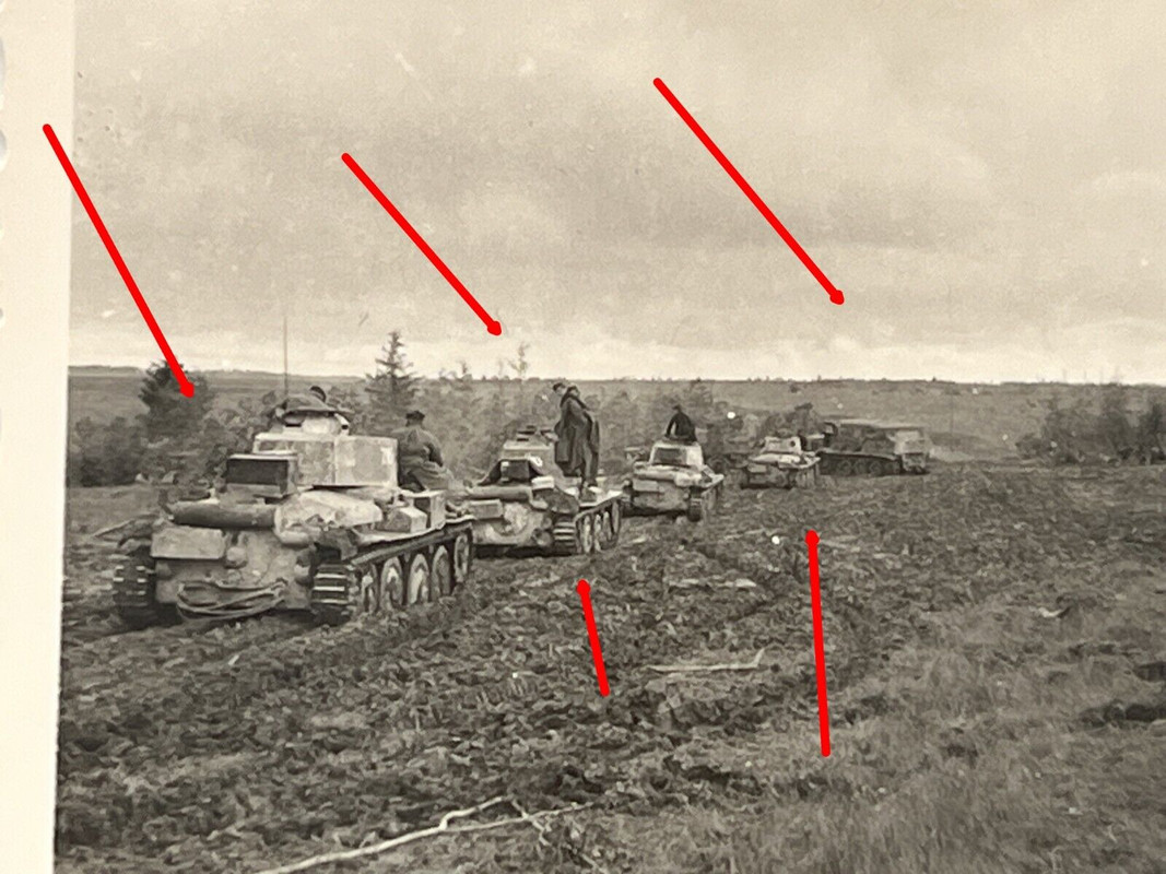 Foto Russland, Panzerkampfwagen 38 (t) Tscheche, Vormarsch 102. ID, Panzer (1)