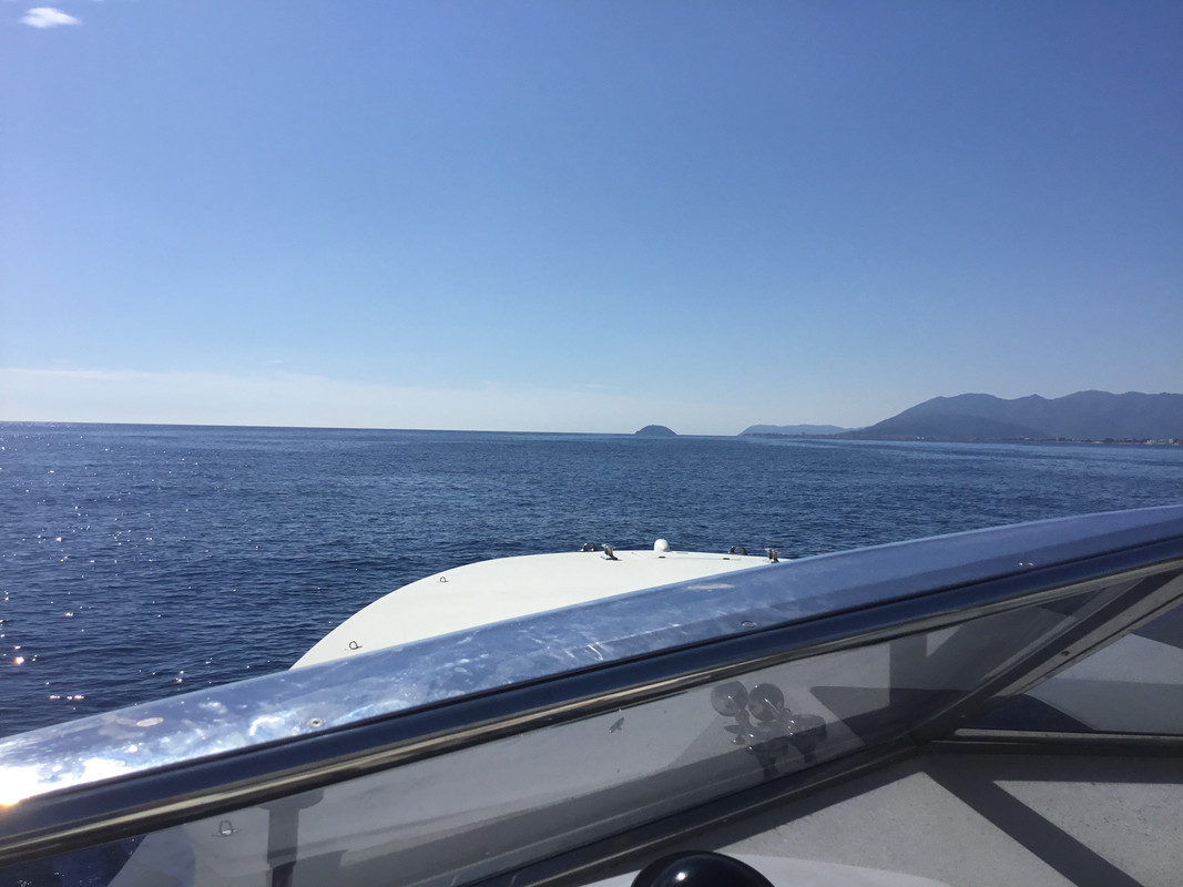 FA33B9E8-F829-41AF-8502-7612A9B5BDC3