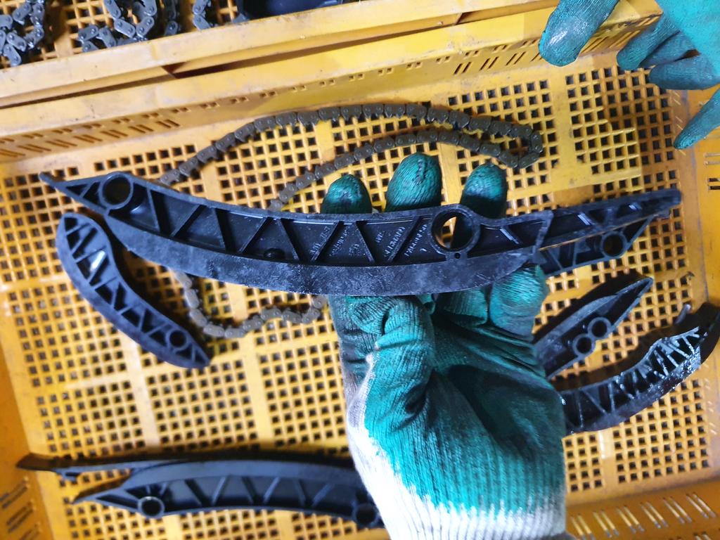 Направляющая цепи ГРМ