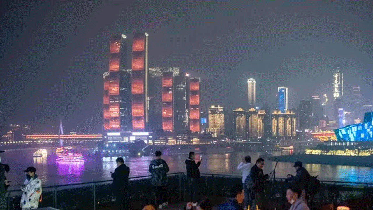 Bukan Sekadar Kota Futuristik: Sisi Lain Chongqing yang Jarang Terungkap