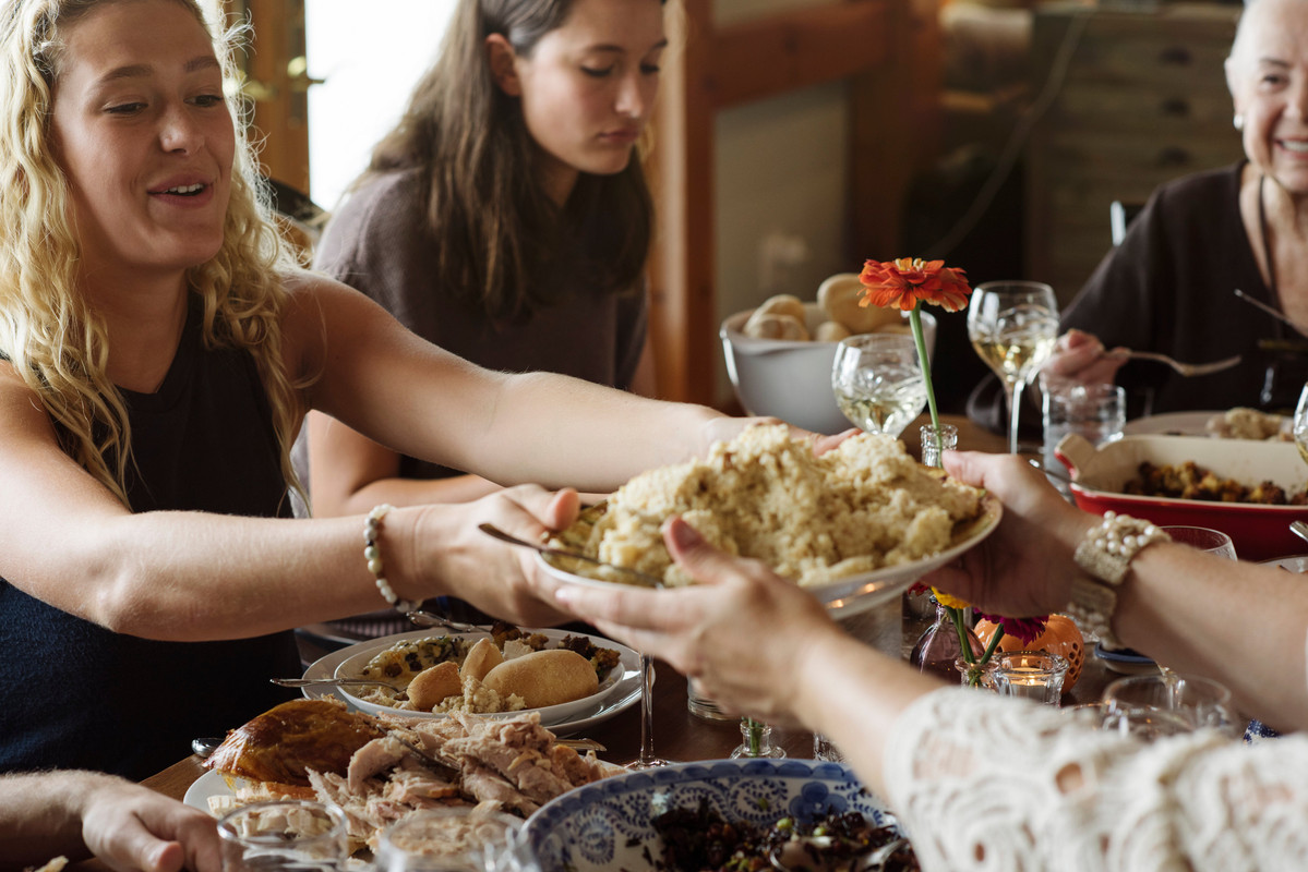 Etiquette Mistakes You Might Be Making at Thanksgiving