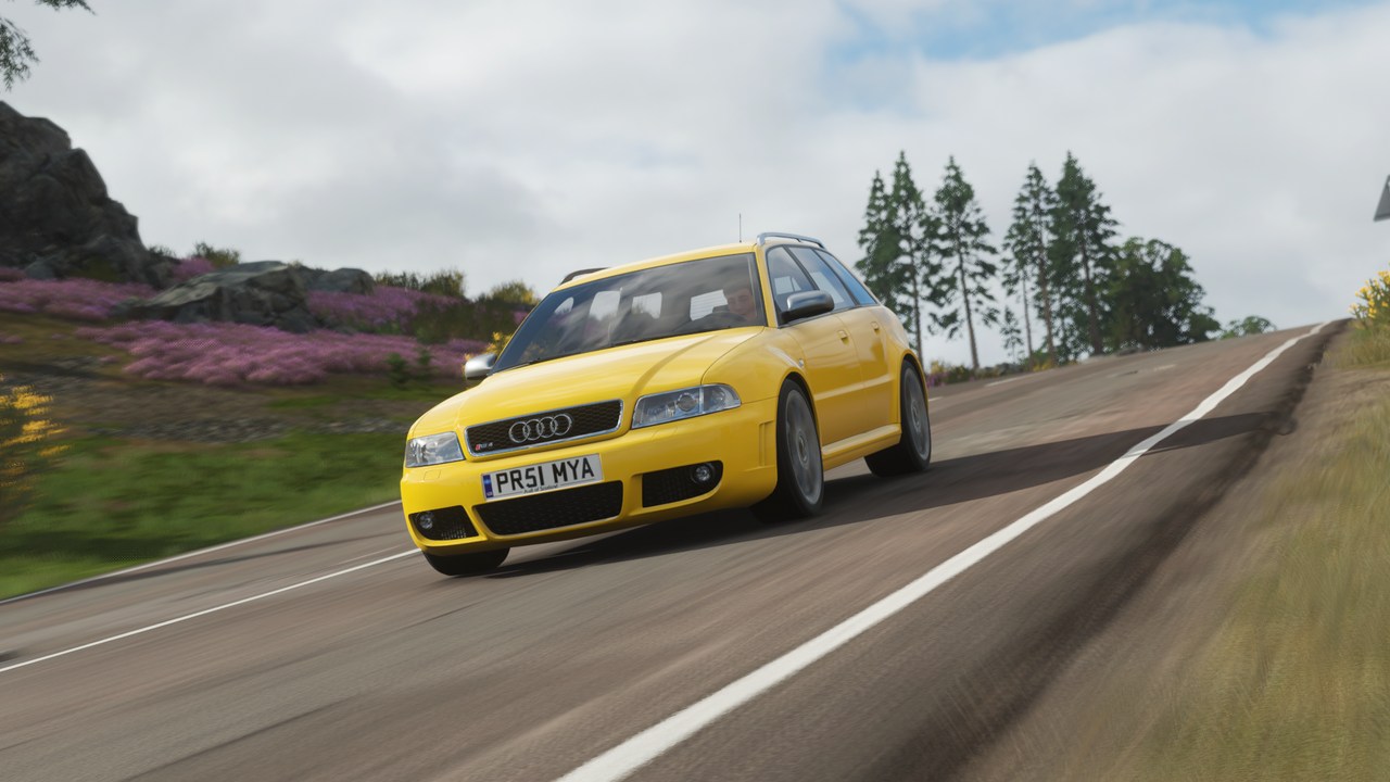 FH4-Audi-RS4-Avant-B5-1.png