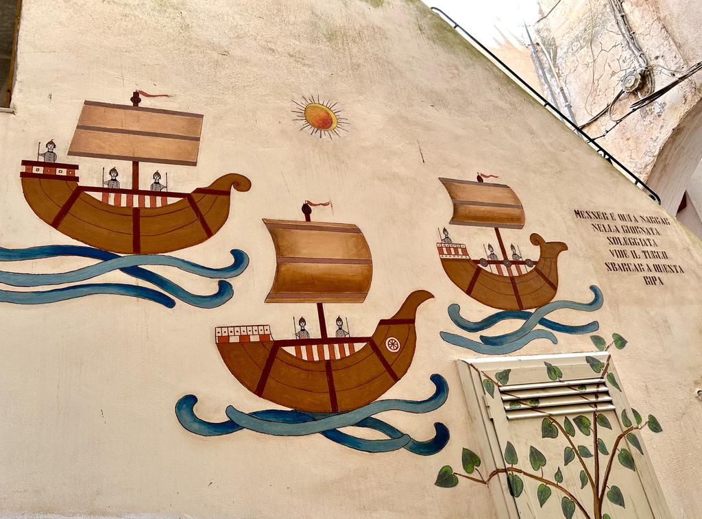 Жаркий сентябрь на побережье Тирренского моря.