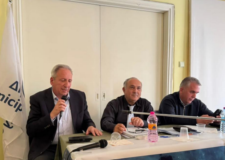 ΣΗΜΑΝΤΙΚΕΣ ΣΥΝΑΝΤΗΣΕΙΣ ΚΑΙ ΔΙΑΚΡΙΣΕΙΣ ΓΙΑ ΤΟ ΔΗΜΟ ΟΙΝΟΥΣΣΩΝ