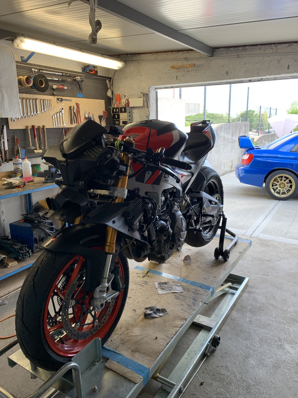 4E5AC7D3-9C81-479D-BD8F-0B8E5BB3FFE5