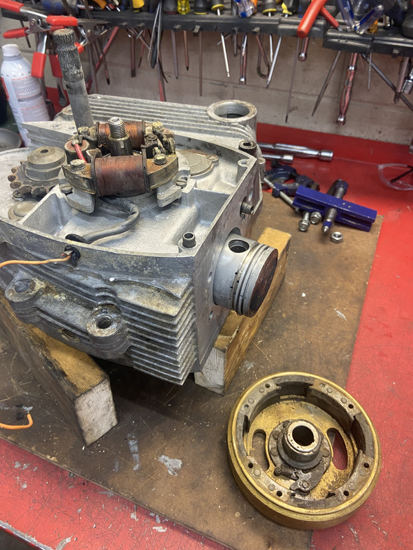 648289E0-C4AA-4353-B7D6-CEFE0126272B