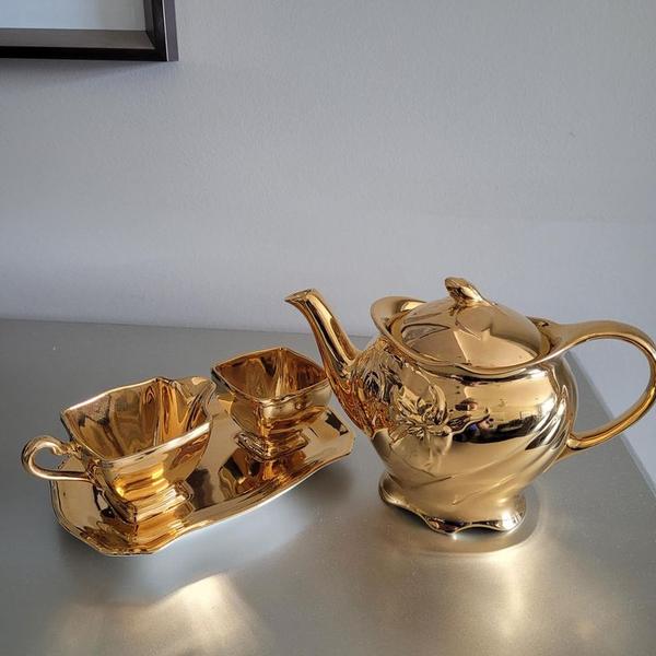 teapot-gold-royal-winton.jpg