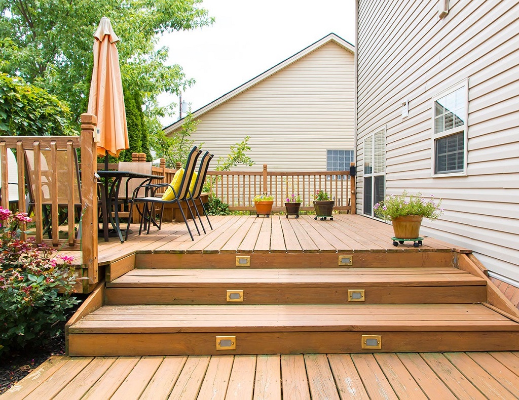 Choice of Decking Timber Is Tough, But Not Impossible To Make