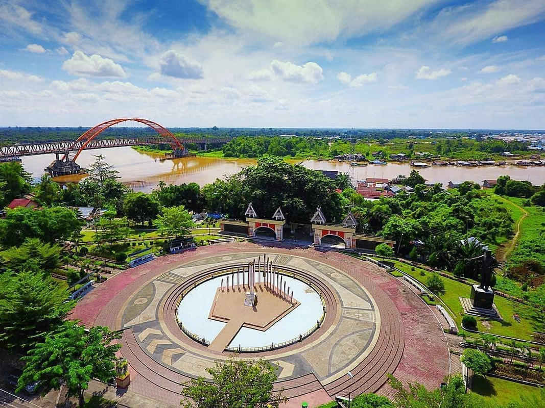Tugu Soekarno yang berada di Kota Palangkaraya