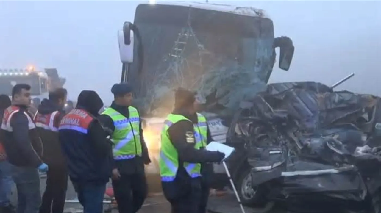 Choque por neblina deja 10 muertos y 50 heridos en Turquía