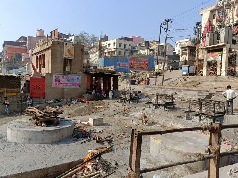 https://i.postimg.cc/5tZBD0Fv/Varanasi-(102).jpg