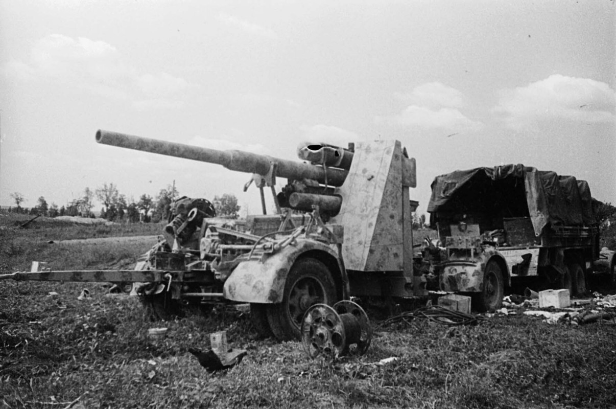 Zerstörtes Kriegsgerät der deutschen Truppen, Witebsk, Juni 1944,