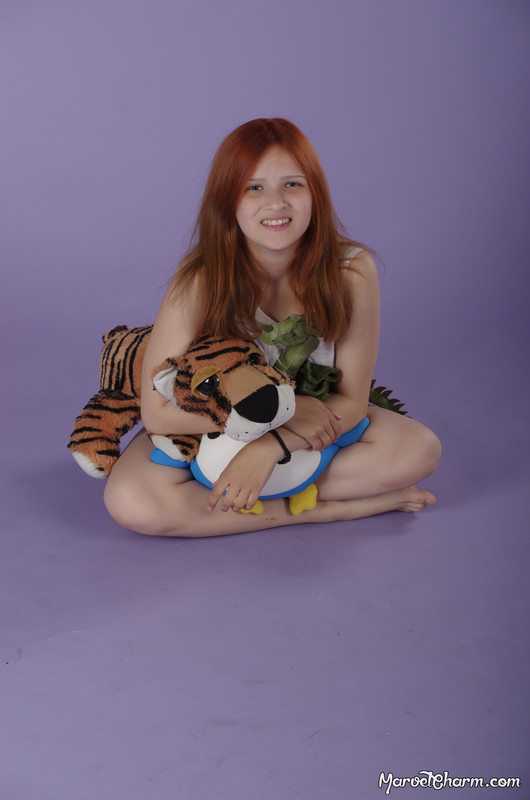 MarvelCharm_Lena-Playtime-001