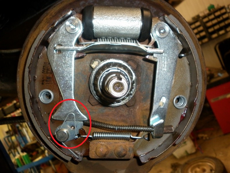 détail freins bendix AR 180x30