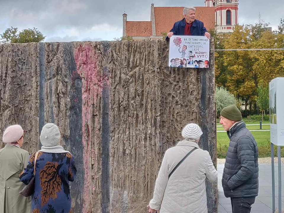 VALDAS BENKUNSKAS: ''Laisvės kalvos'' Lukiškių aikštėje nebus