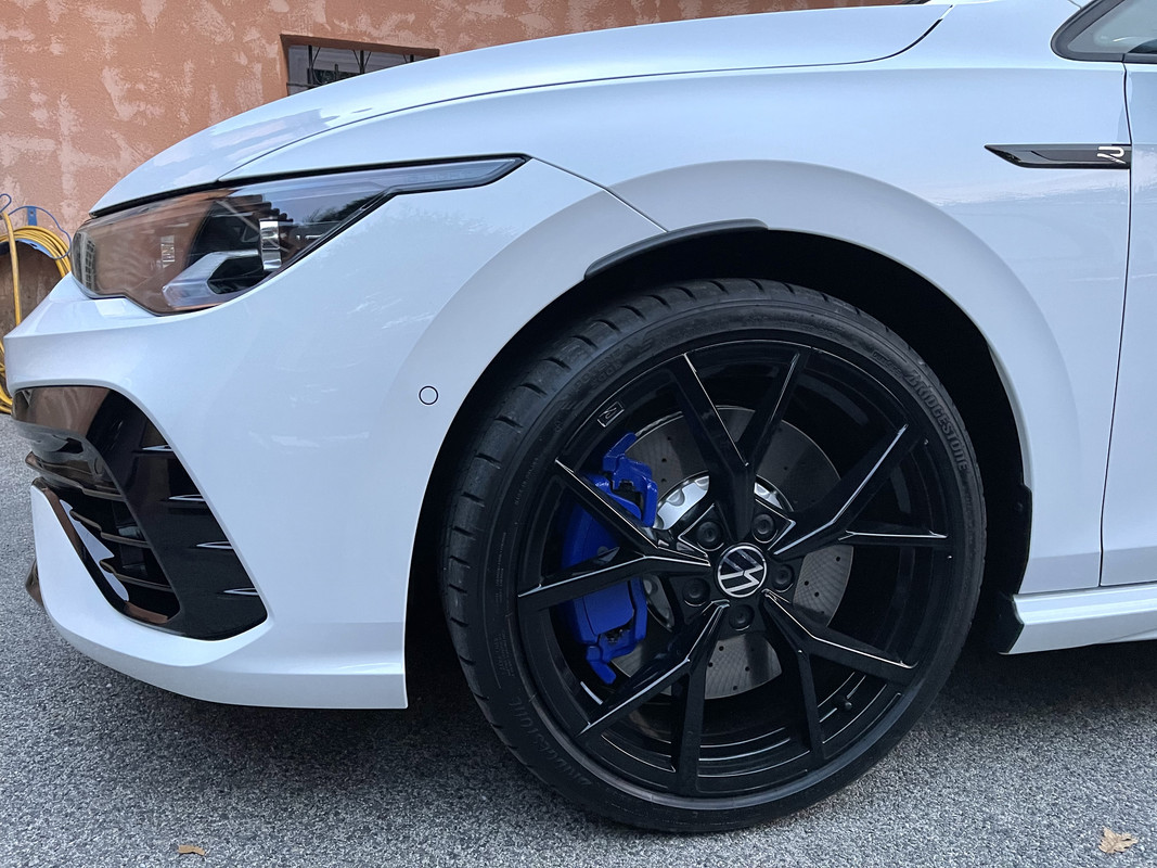 FCFA1207-BF93-41A1-B6B6-0F8F43B2E9AC