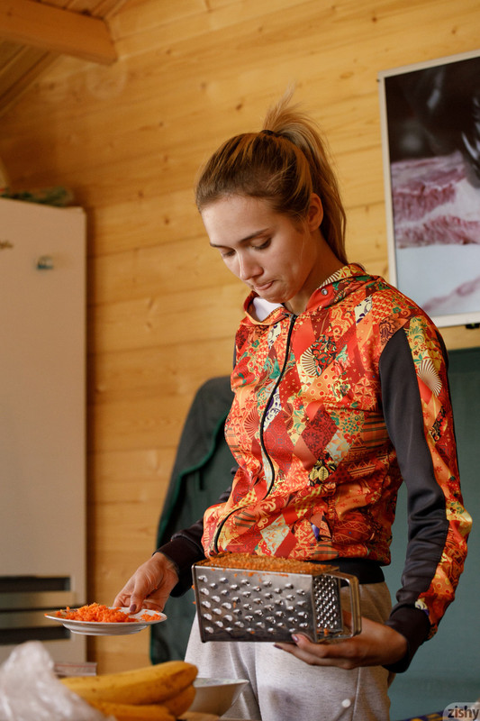 full_010_1348421818582250