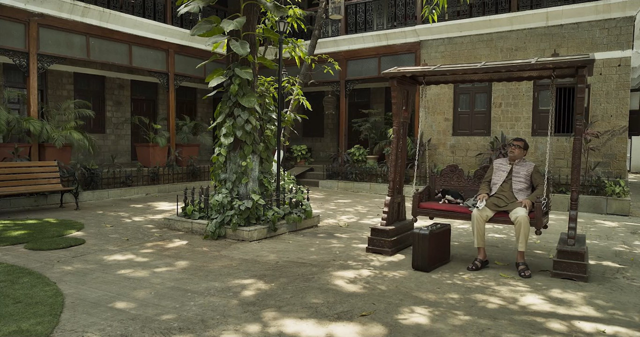 The Storyteller 2022 WebRip [Hindi] 480p, 720p ESub Screenshot