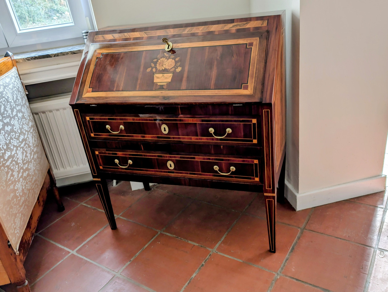 Restauration de meubles anciens et marqueterie
