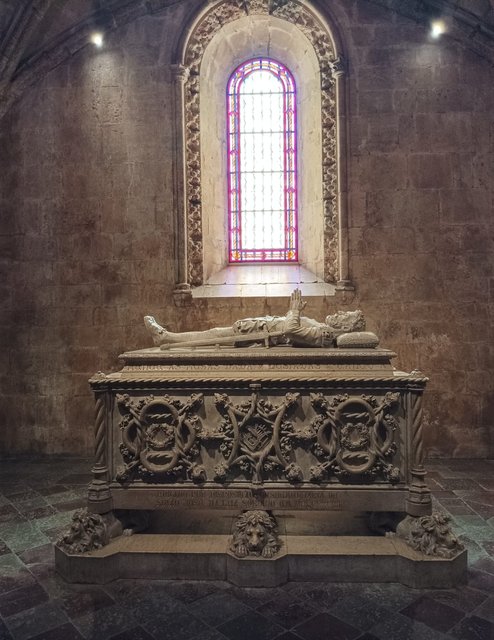 Escapada a Lisboa - Blogs de Portugal - Museo Jerónimos, Descubridores, Torre de Belem, iglesias y atardecederes (37)