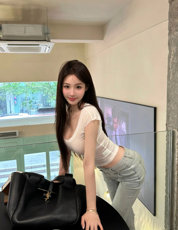 嬌小甜美  性格好  配合度高
今天初次報班中  待開發中
相處起來就想情侶一起約會
愛撒嬌笑起來甜份超標