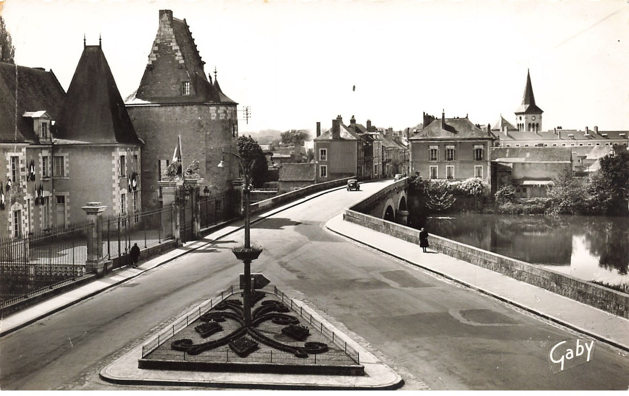 La Fléche (72) pont sur le Loir