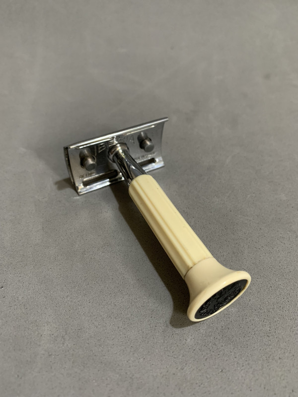 00067652-0442-4A51-BC83-7815C142C962