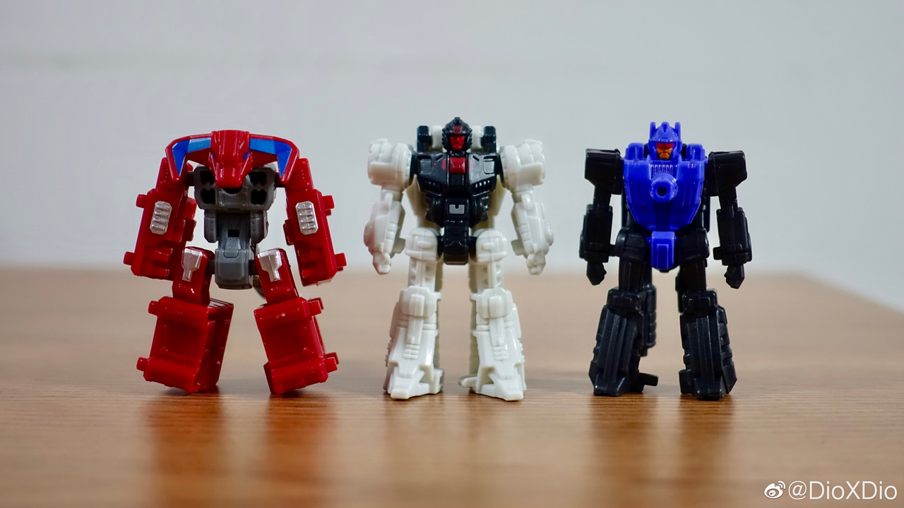 Siege-Caliburst-Smashdown-In-Hand-Images-01